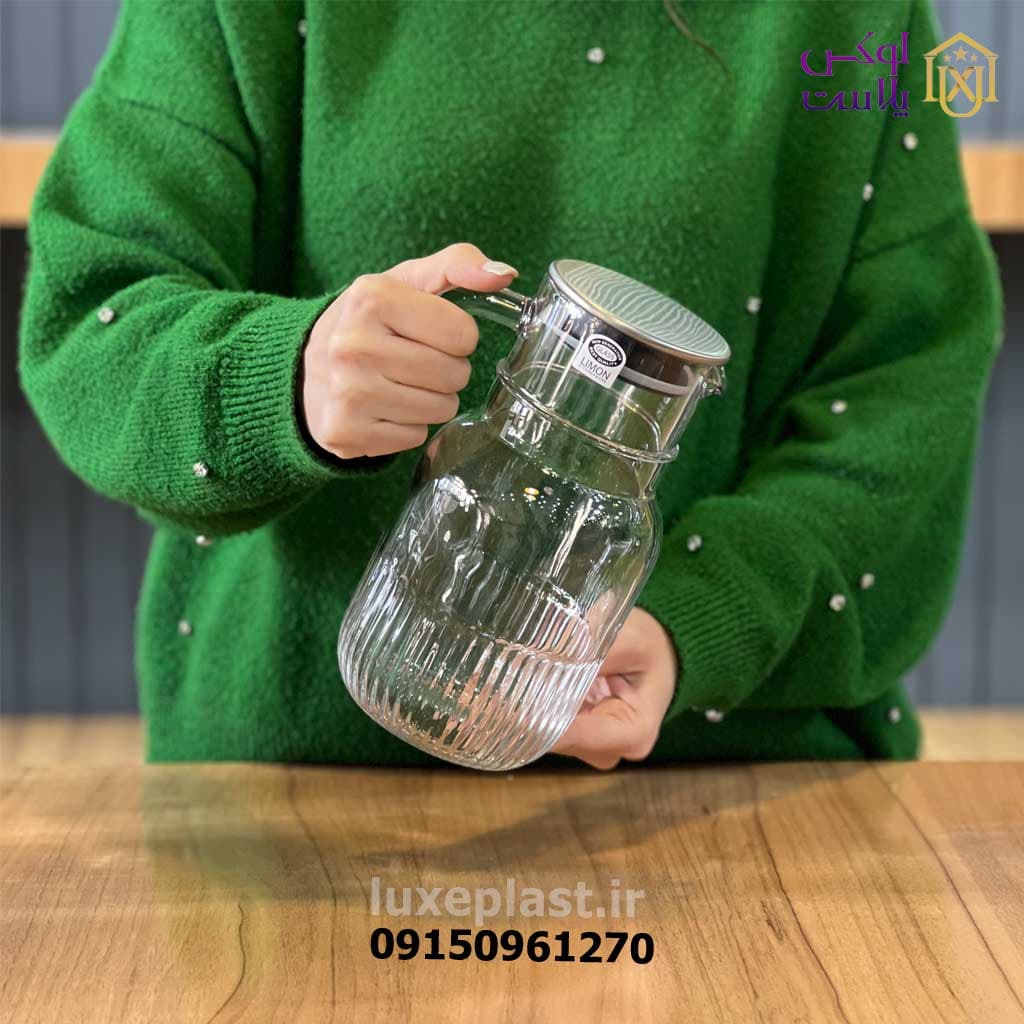 پارچ شیشه ای شیاردار 1/5لیتر درب استیل لیمون 2375 — تصویر ۳