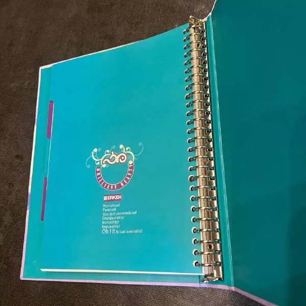 دفتر کلاسوری 100 برگ برکه کد 1006 — تصویر ۲