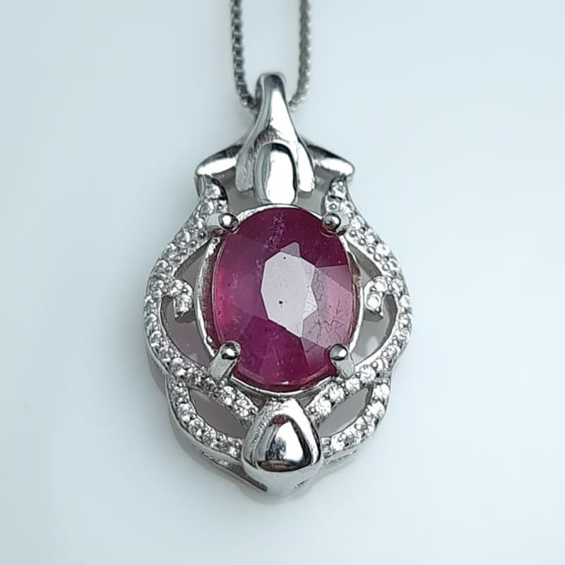گردنبنده نقره خارجی با نگین یاقوت سرخ آفریقایی (G.1013)