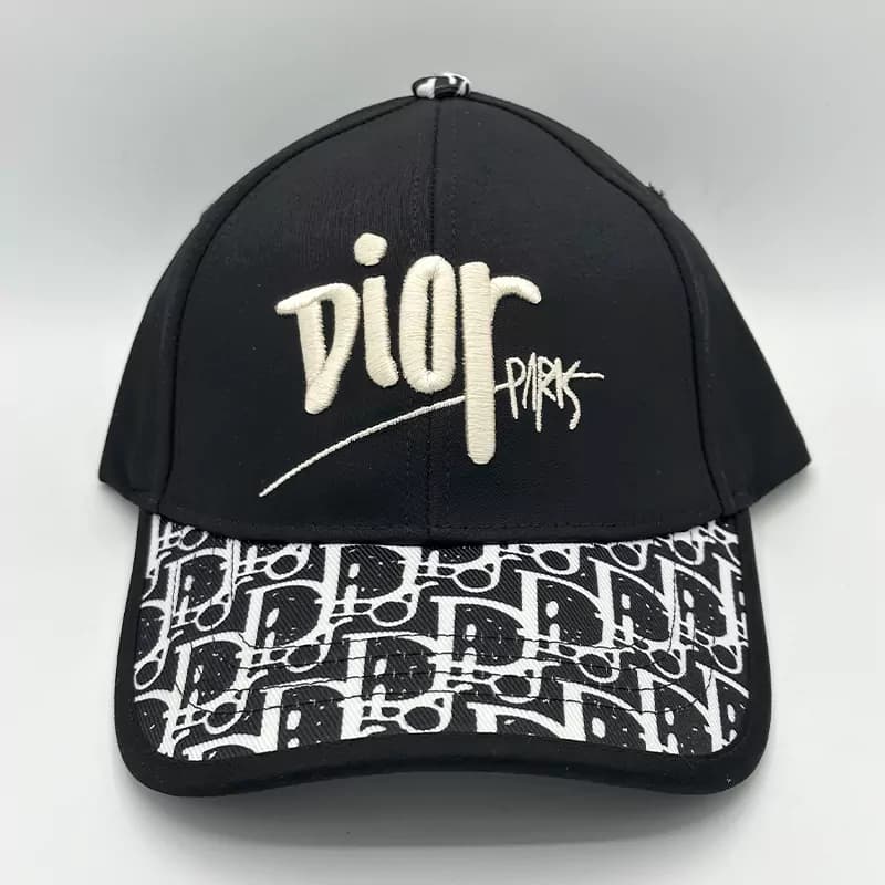 کلاه اسنپ بک نقاب گرد Dior