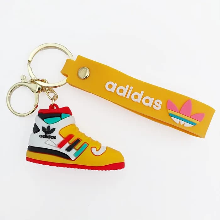سرکلیدی سیلیکونی کفش آدیداس adidas زرد 39060