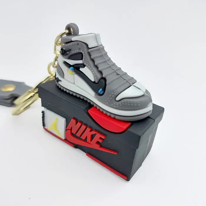 سرکلیدی سیلیکونی بزرگ کفش نایک Nike طوسی 39060