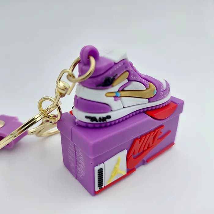 سرکلیدی سیلیکونی بزرگ کفش نایک Nike بنفش 39060 — تصویر ۳