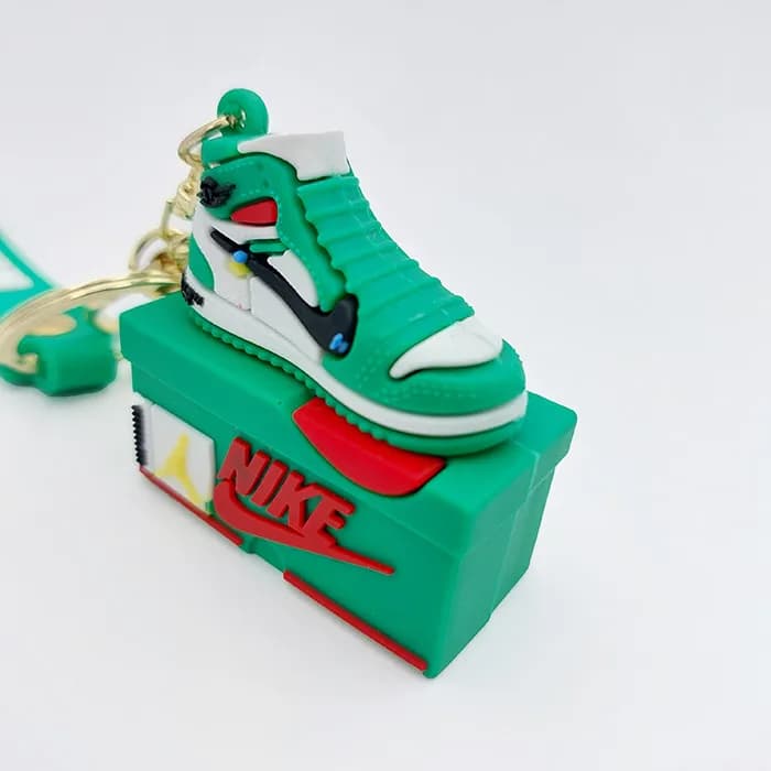 سرکلیدی سیلیکونی بزرگ کفش نایک Nike سبز 39060