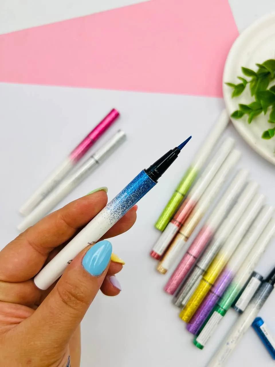 خط چشم رنگی رامش — تصویر ۵