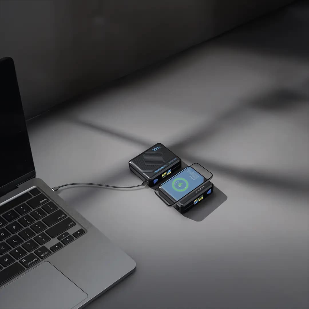 پاور بانک ۲۰۰۰۰ میلی‌آمپر Ultra Mini پاورولوژی — تصویر ۲