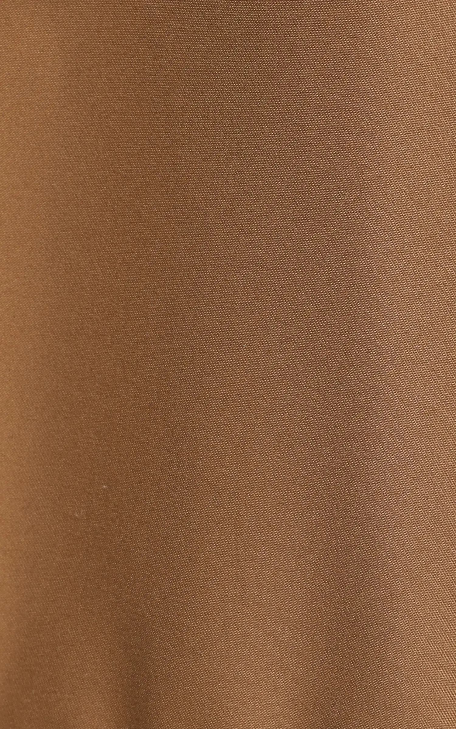 کاپشن زنانه شتری کلاه‌دار بلند زیپ‌دار COLIN’S کد CL1081122 — تصویر ۶