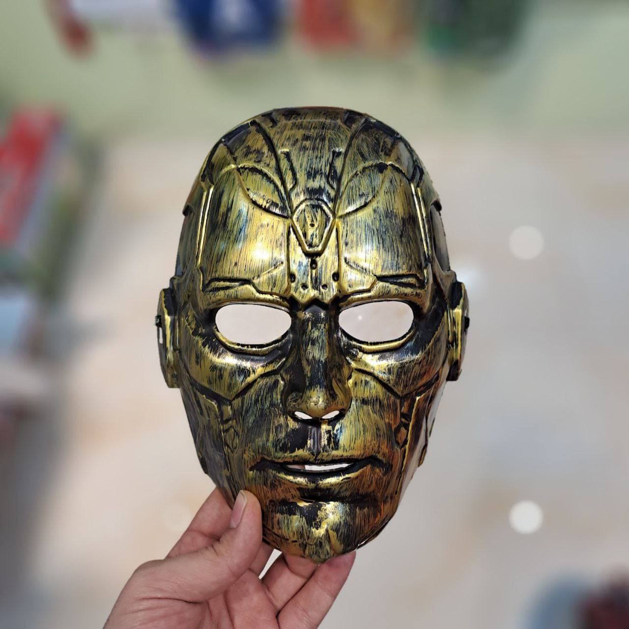 ماسک دکتر دووم — تصویر ۴