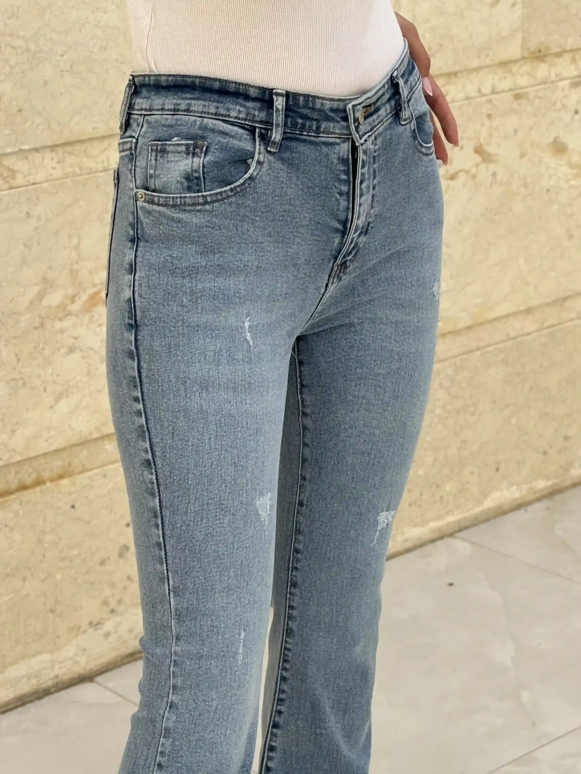 شلوار بوتکات رنگ آبی روشن — تصویر ۲