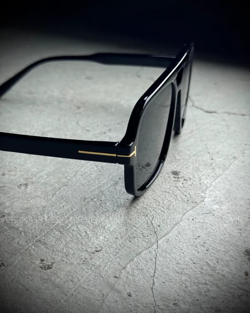 عینک افتابی TOM FORD — تصویر ۶