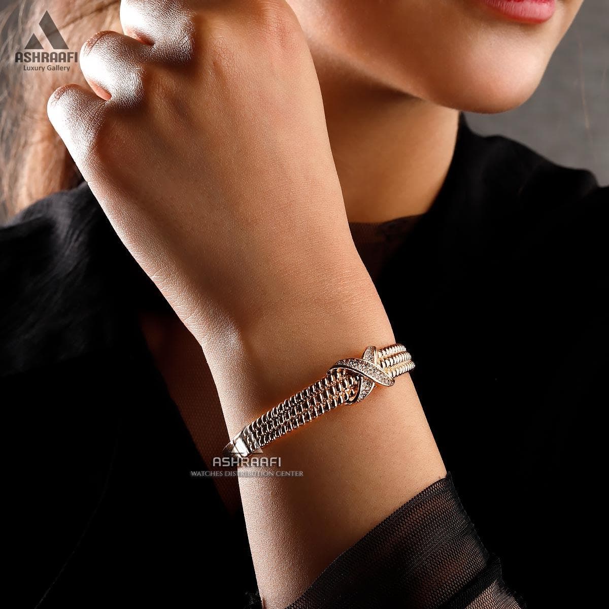 دستبند النگویی طلایی Women Bracelet G1 — تصویر ۳