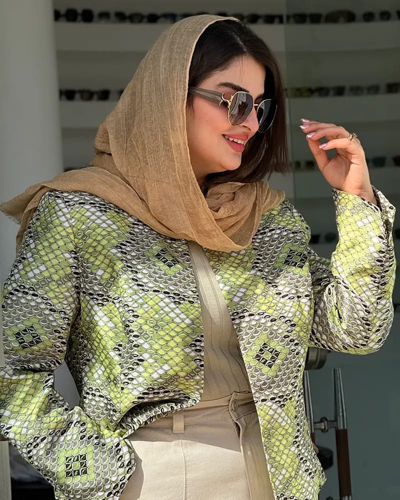 عینک آفتابی زنانه کلویی مدل CHLOE CH0256S — تصویر ۲