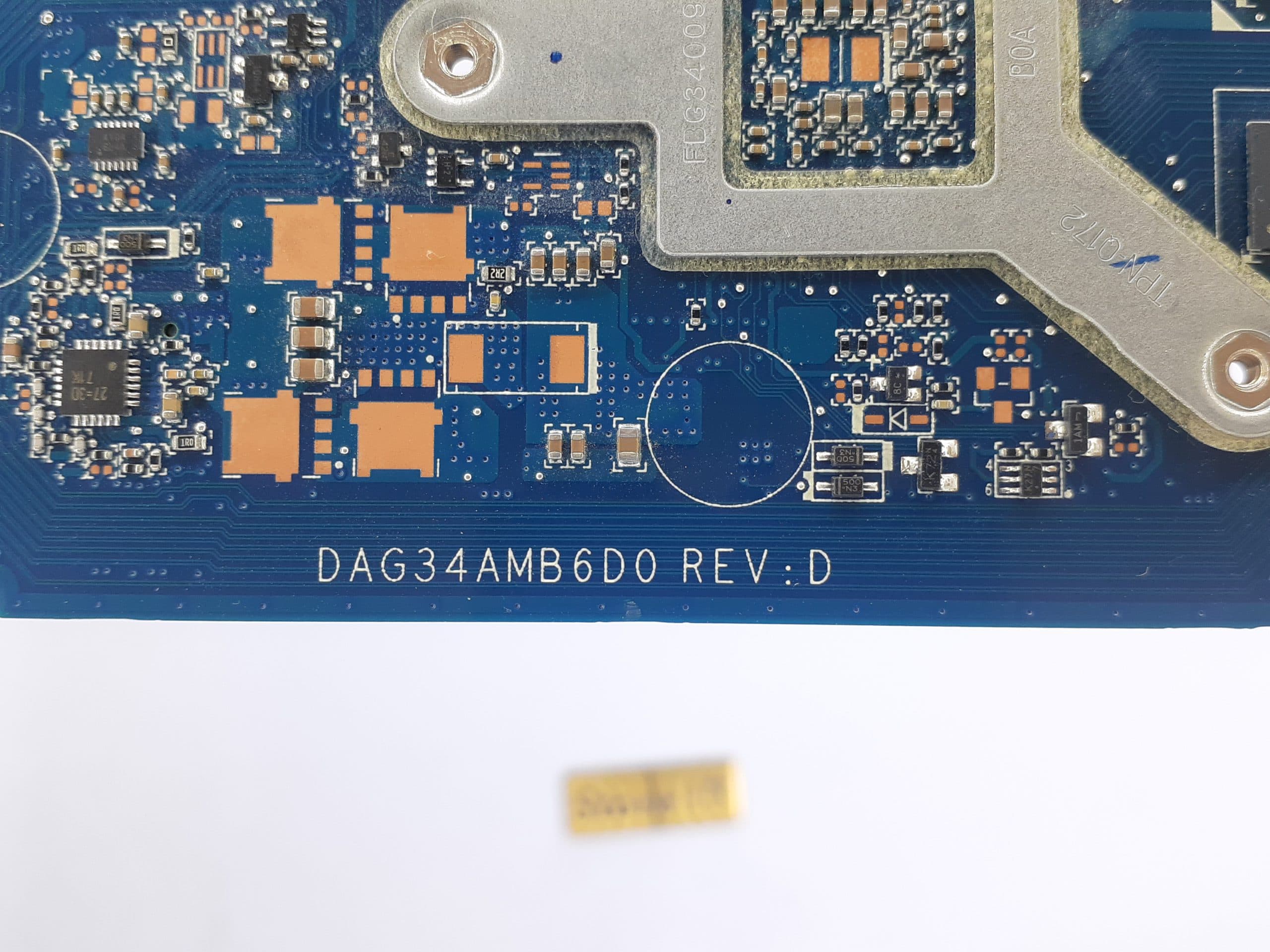 مادربرد لپ تاپ اچ پی Pavilion 15-AU I7-6 با گرافیک 2GB — تصویر ۳