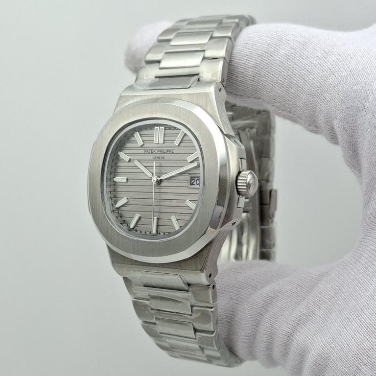 ساعت مردانه پتک فیلیپ ناتیلوس صفحه طوسی موتور ژاپن Patek Philippe — تصویر ۵