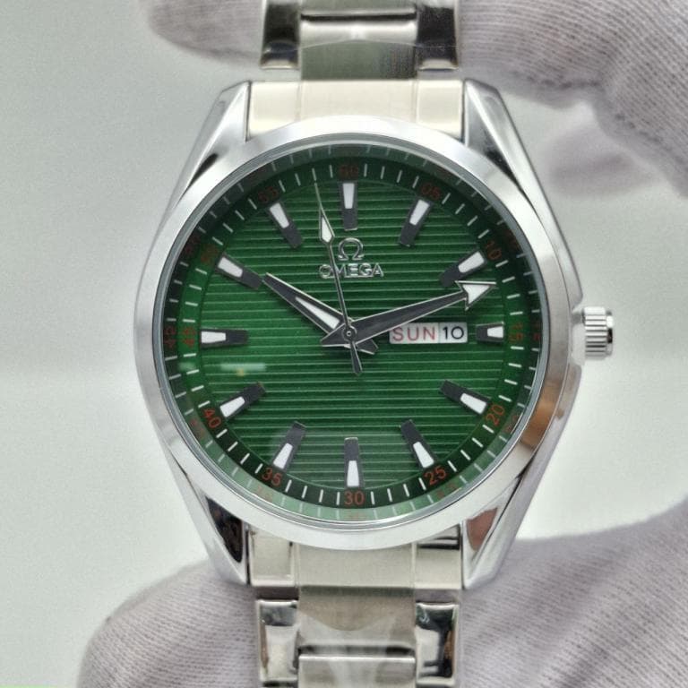 ساعت مچی مردانه امگا سیمستر استیل نقره‌ای صفحه سبز OMEGA Seamaster — تصویر ۲