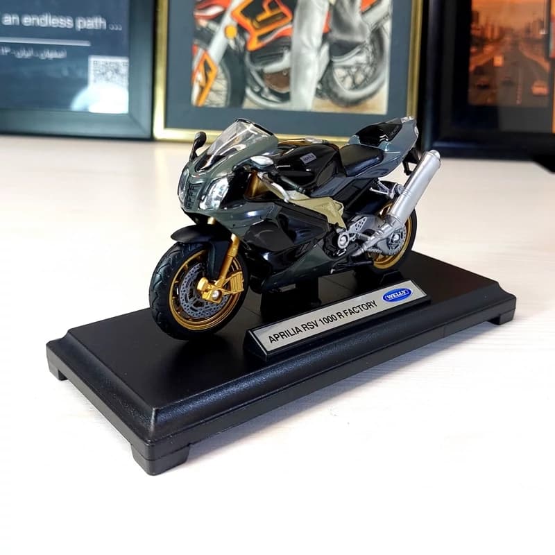 ماکت موتور وِلی مدل APRILIA RSV 1000R FACTORY کد AP19660PW — تصویر ۸