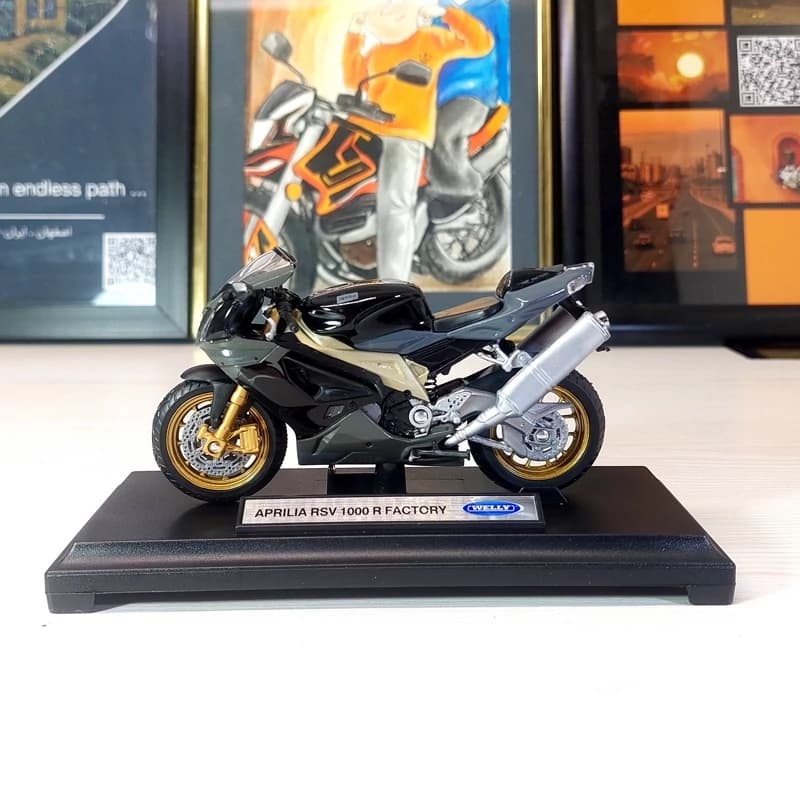 ماکت موتور وِلی مدل APRILIA RSV 1000R FACTORY کد AP19660PW — تصویر ۵