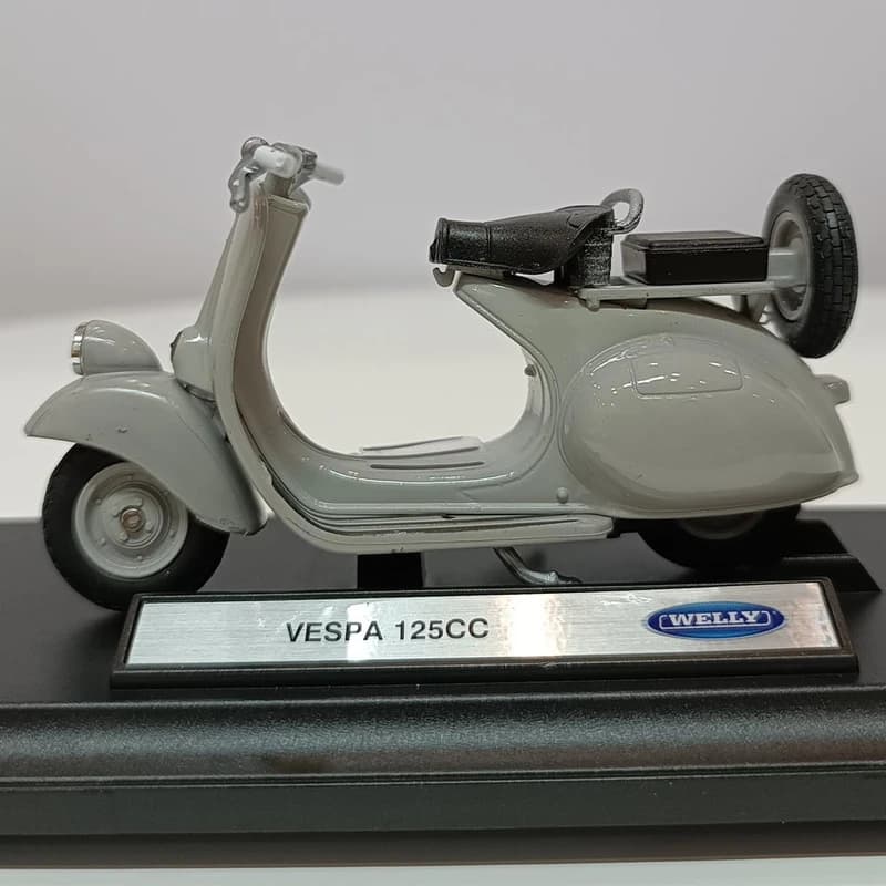 ماکت موتور ولی مدل وسپا 125cc کد V19660PW — تصویر ۲