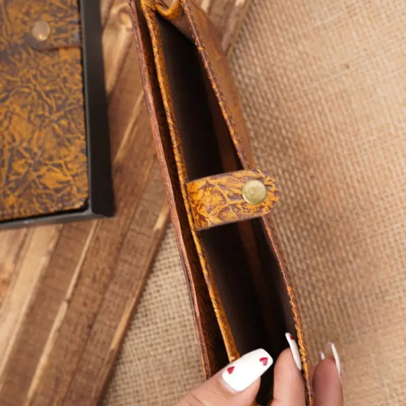 کیف پول کتی طرح چروک چرم 34-56 — تصویر ۴