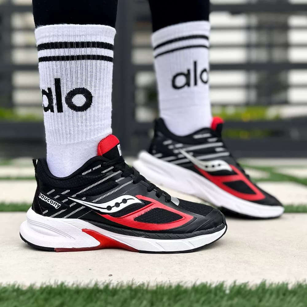 کتانی دخترانه Saucony مشکی کد 25866 — تصویر ۲