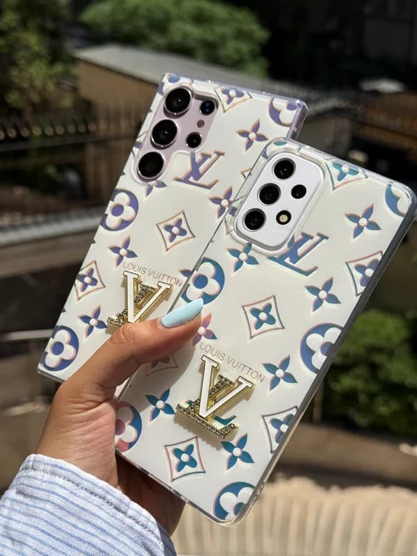 قاب Louis Vuitton طرح هولوگرامی گوشی سامسونگ A55 — تصویر ۳
