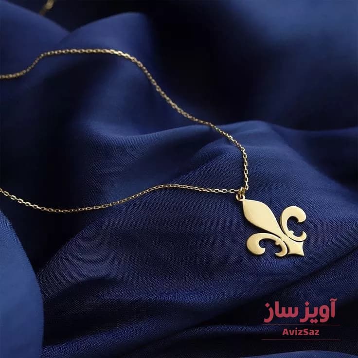 گردنبند گل زنبق نماد لیلی کد 100356
