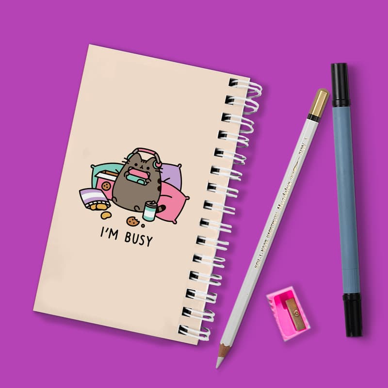 دفترچه یادداشت مدل to do list طرح گربه فانتزی کد abc-9389 — تصویر ۲