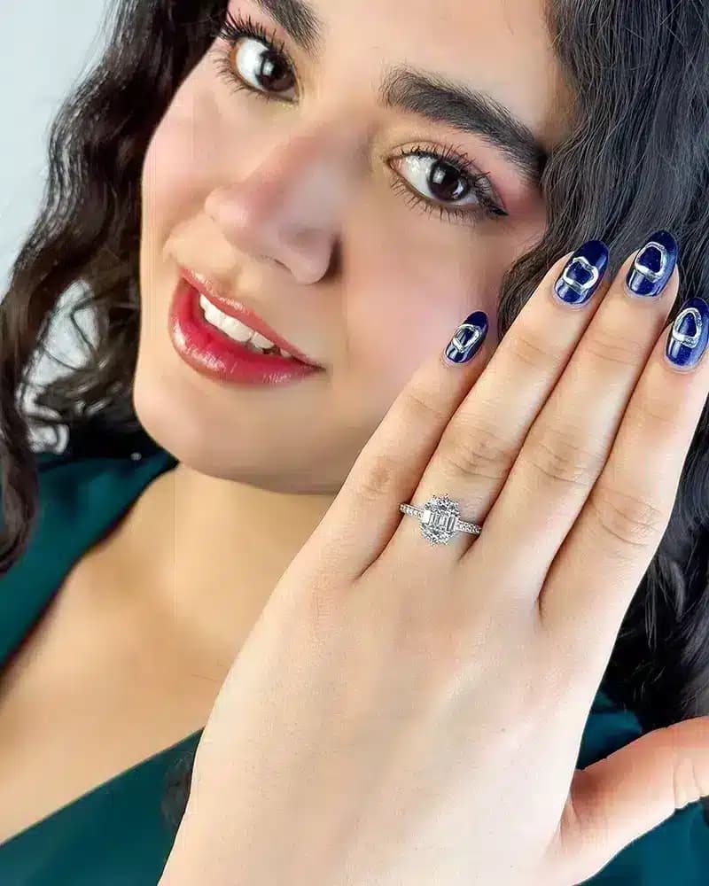 انگشتر نشون طلا مدل ارتا زر باگت — تصویر ۲