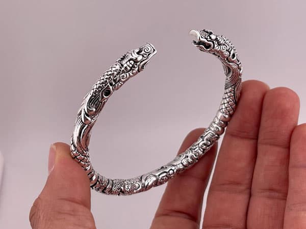 بنگل مردانه جذاب و لاکچری طرح مار — تصویر ۸
