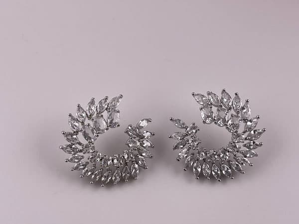 گوشواره مجلسی شیک نقره ای — تصویر ۲
