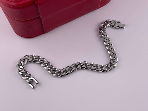 دستبند مردانه کارتیر نقره ای