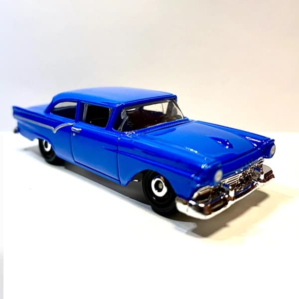 ماشین فلزی Matchbox مدل Ford Custom 300 blue — تصویر ۳