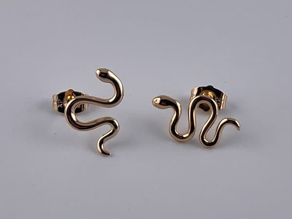 گوشواره حلقه ای ژوپینگ طرح مار — تصویر ۵