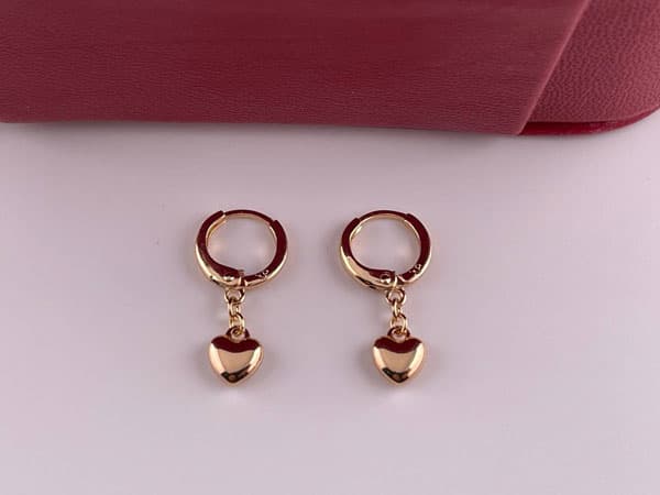 گوشواره حلقه ای آویز قلب ظریف