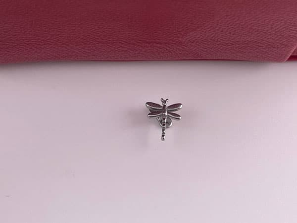 میکرودرمال زنبور نقره ای