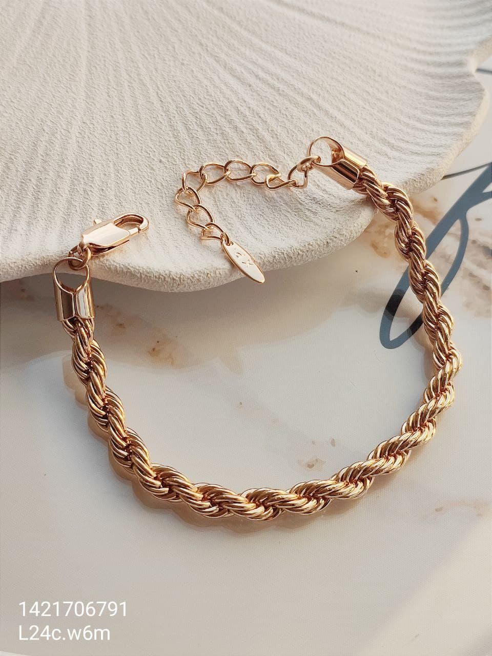 دستبند زنانه مدل طنابی جدید مارک ژوپینگ طلایی رنگ ثابت آبکاری شده ضد حساسیت و با کیفیت کد 1216665
