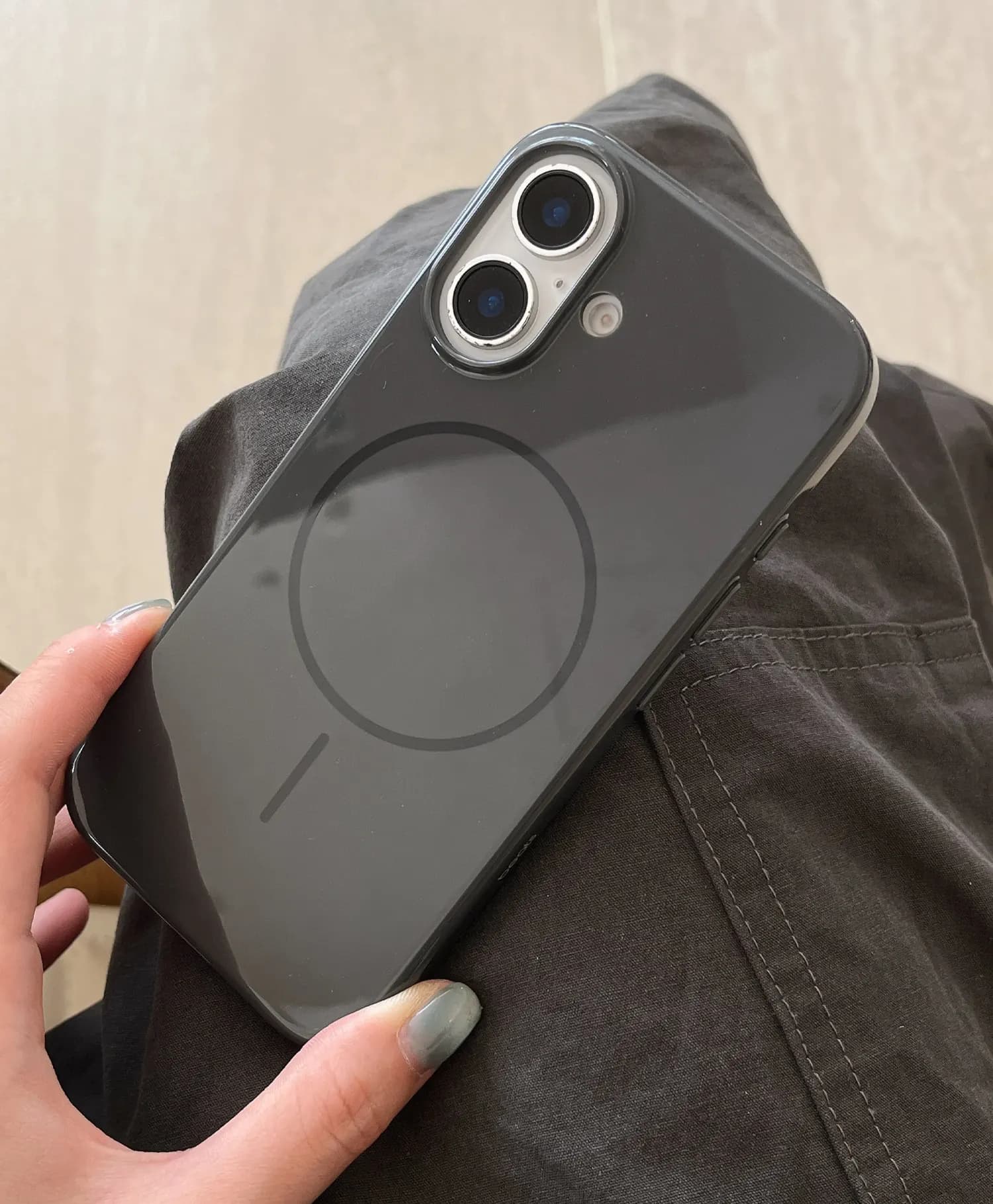 قاب ژله ای شاین مگسیفدار Beats گوشی موبایل آیفون Iphone 16 — تصویر ۲