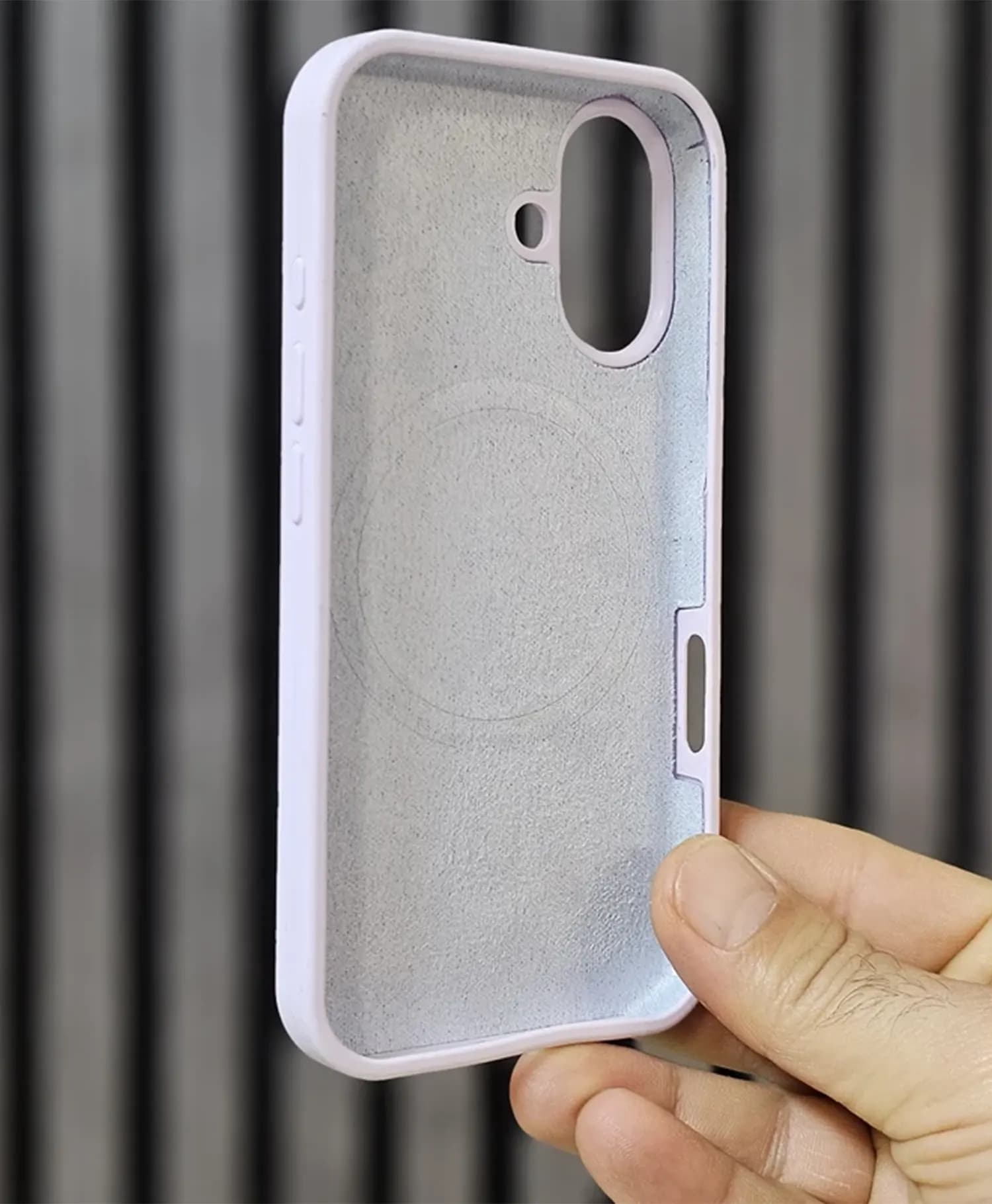 قاب سیلیکونی مگسیفدار گوشی موبایل آیفون Iphone 16 — تصویر ۳