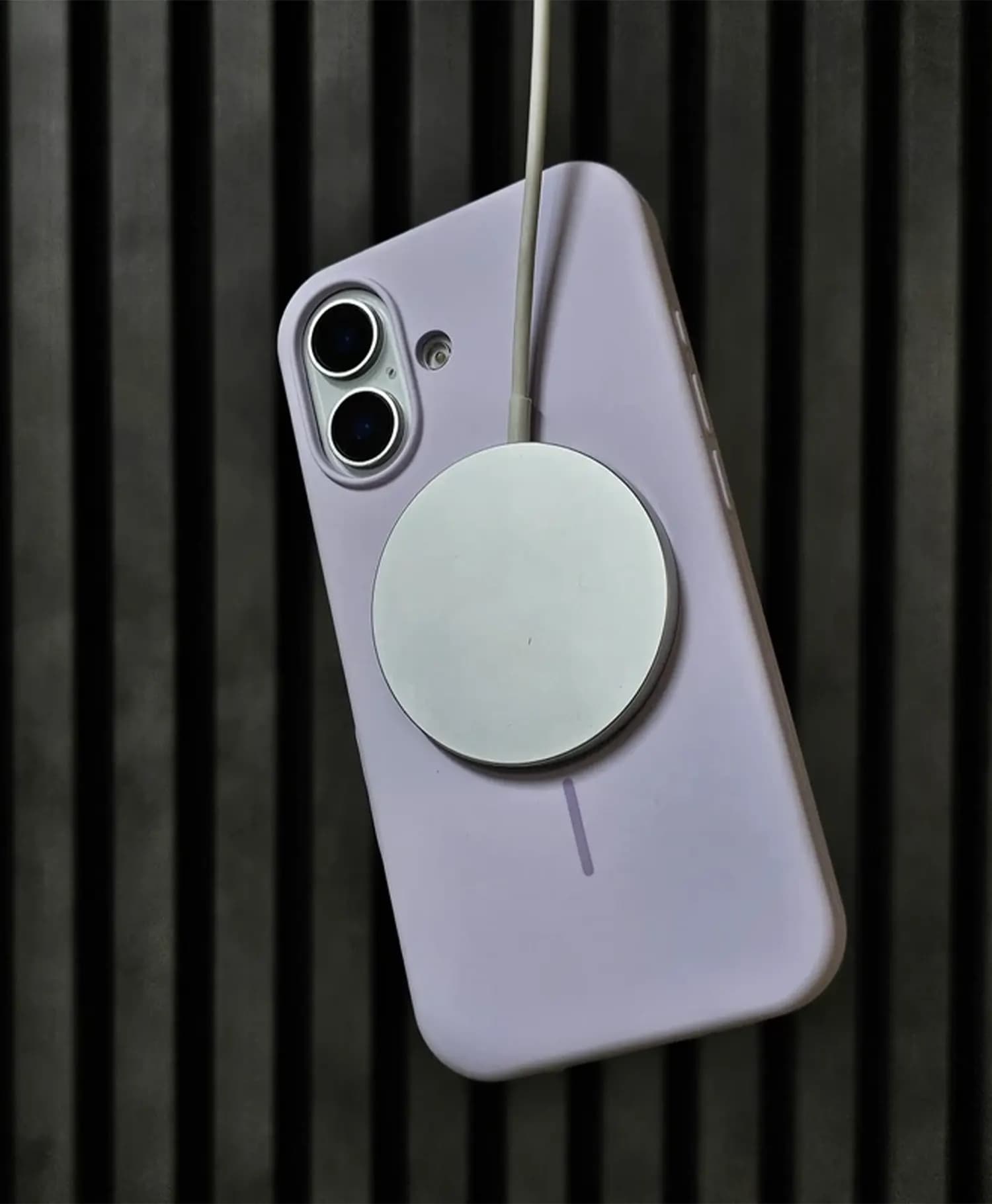 قاب سیلیکونی مگسیفدار گوشی موبایل آیفون Iphone 16 — تصویر ۲