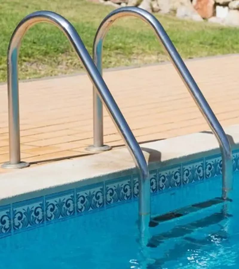 نردبان استخر استاندارد هایپر استخر مدل HE-STANDARD-5 — تصویر ۲
