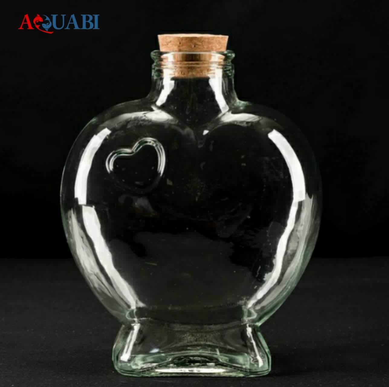 بطری شیشه ای قلبی شکل