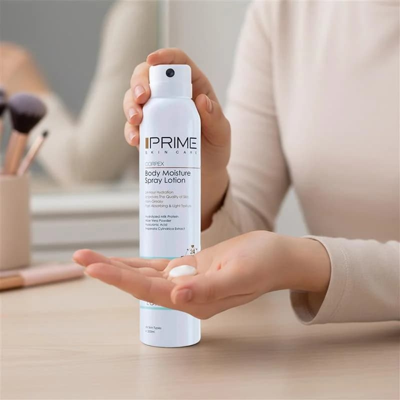 اسپری لوسیون آبرسان بدن پرایم مدل Long Lasting حجم 200 میلیلیتر با ماندگاری 24 ساعته، بافت غیرچرب، حاوی آلوئه ورا، عصاره شیر، سدیم هیالورونات و روغن نارگیل، نرمکننده و رفع خشکی پوست برای انواع پوست — تصویر ۴