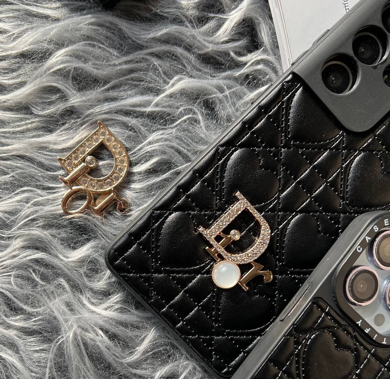 قاب دیور چرمی Dior قلبی(آیفون سامسونگ شیائومی) — تصویر ۴