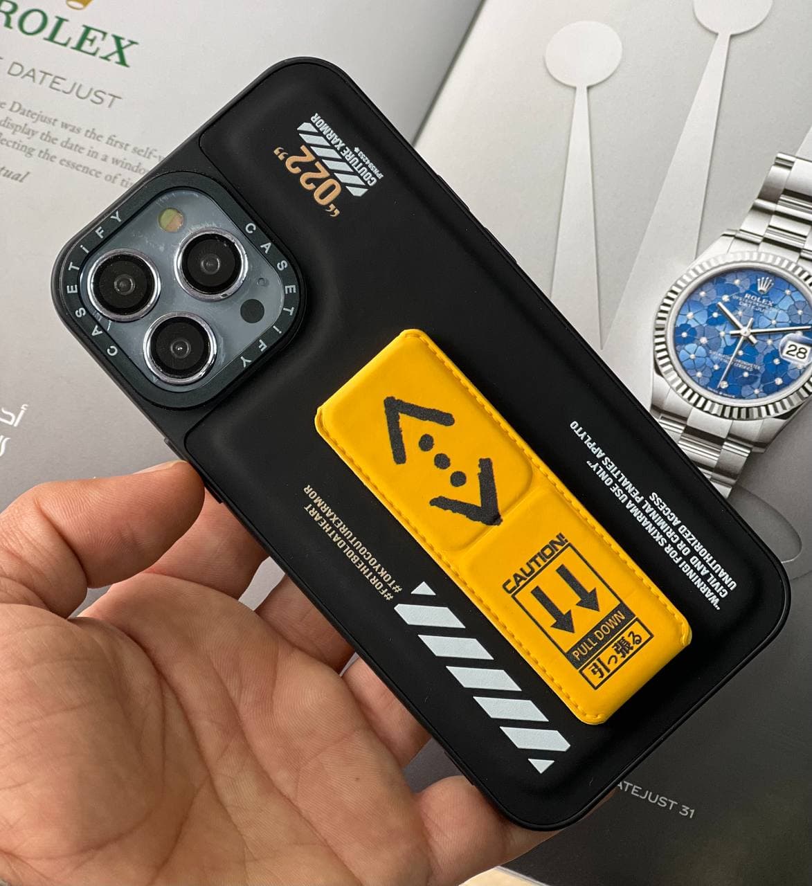 قاب Casetify 022 استند شو (آیفون سامسونگ) — تصویر ۲
