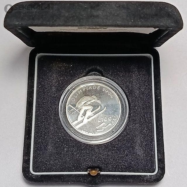 سکه 1000 لیره نقره پروف سان مارینو 1994 (به همراه جعبه فابریک و شناسنامه) المپیک 1994 — تصویر ۴