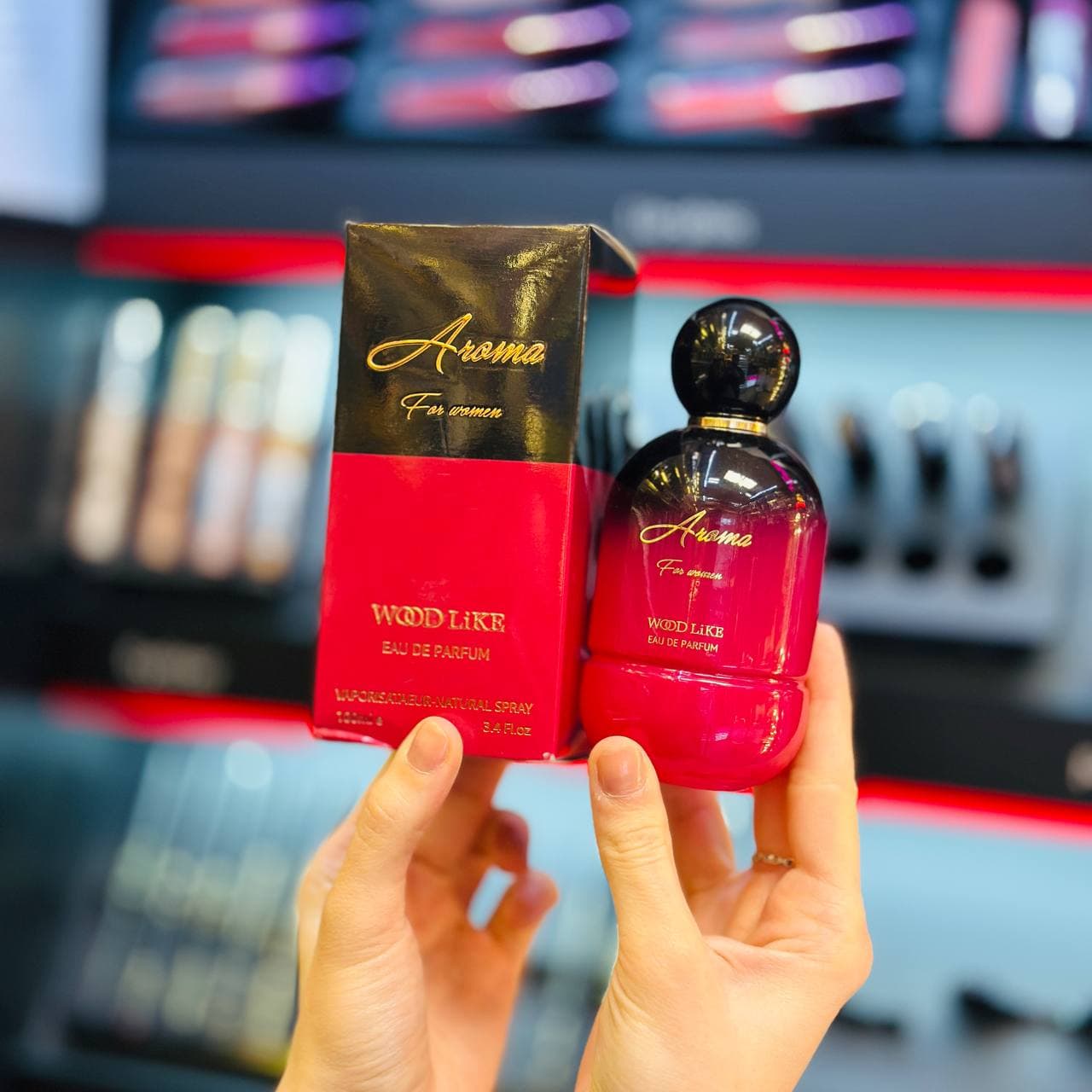 ادکلن زنانه وودلایک مدل اروما AROMA