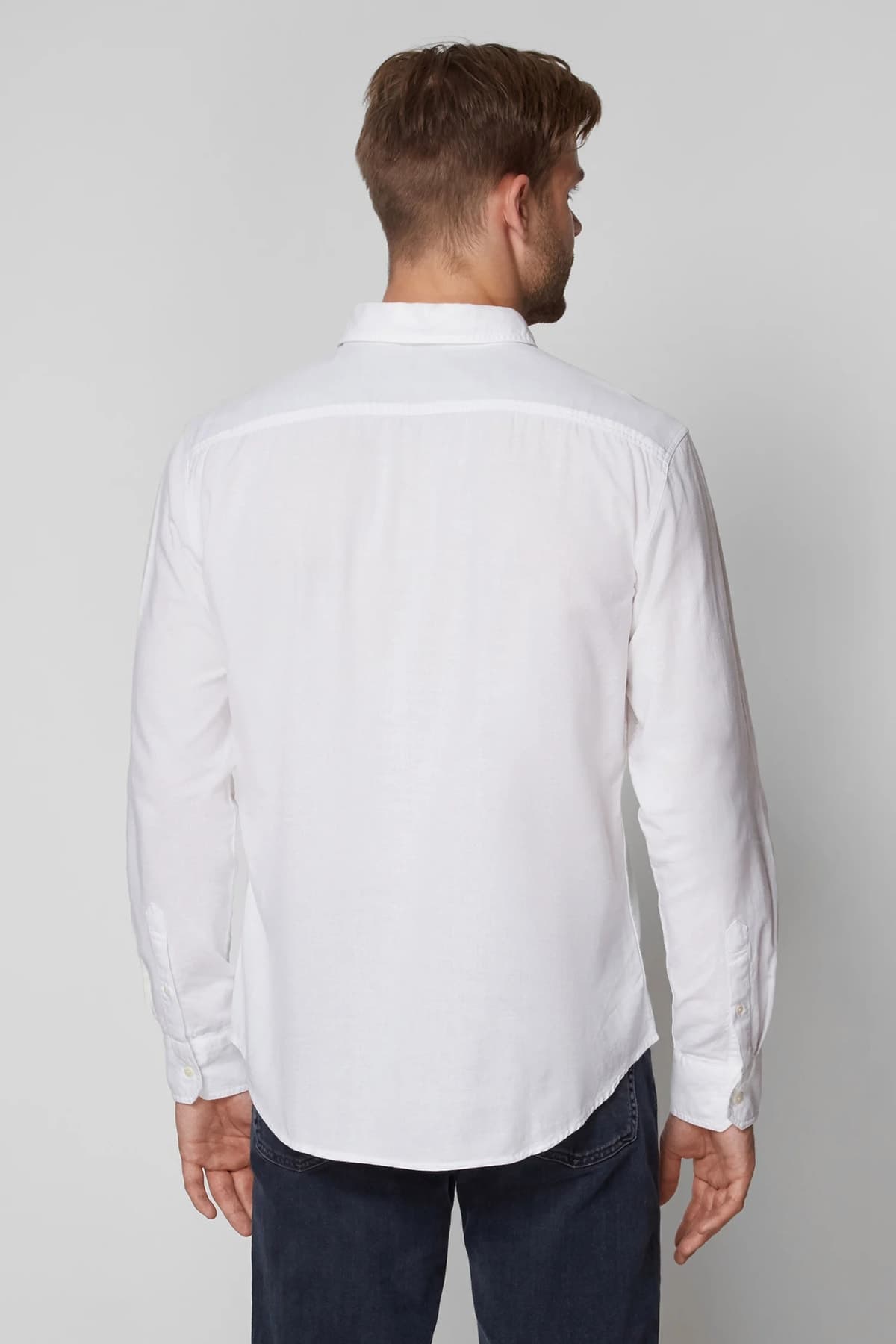 پیراهن لیوایز مردانه پنبه ای سفید راسته Slim Fit/اسلیم فیت Slim/اسلیم فیت Daily/روزانه | Levi’s L866250002 — تصویر ۴