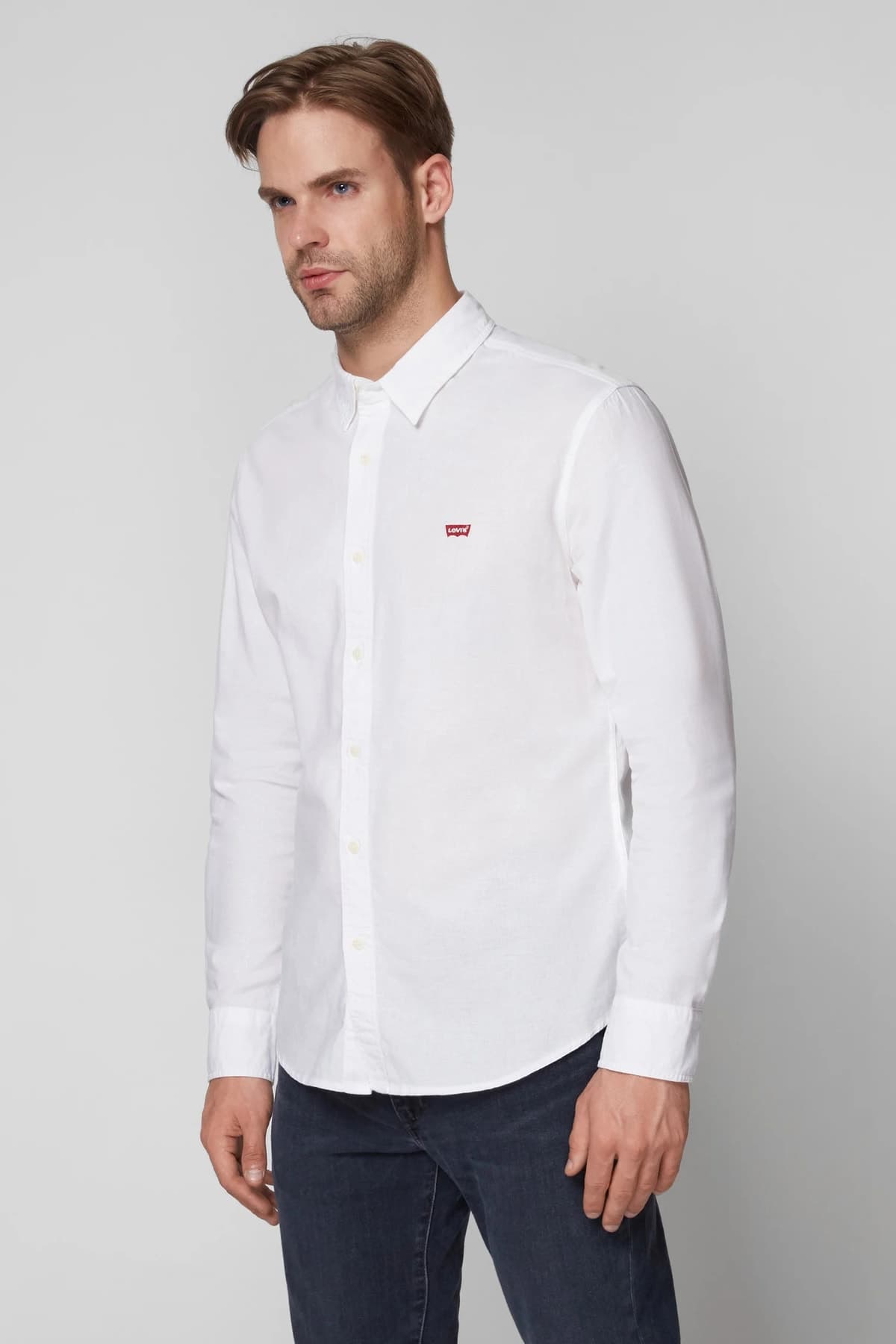 پیراهن لیوایز مردانه پنبه ای سفید راسته Slim Fit/اسلیم فیت Slim/اسلیم فیت Daily/روزانه | Levi’s L866250002 — تصویر ۳