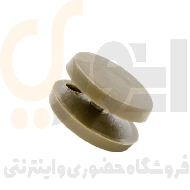 دکمه نگهدارنده روی کمربند ایمنی کرم — تصویر ۳