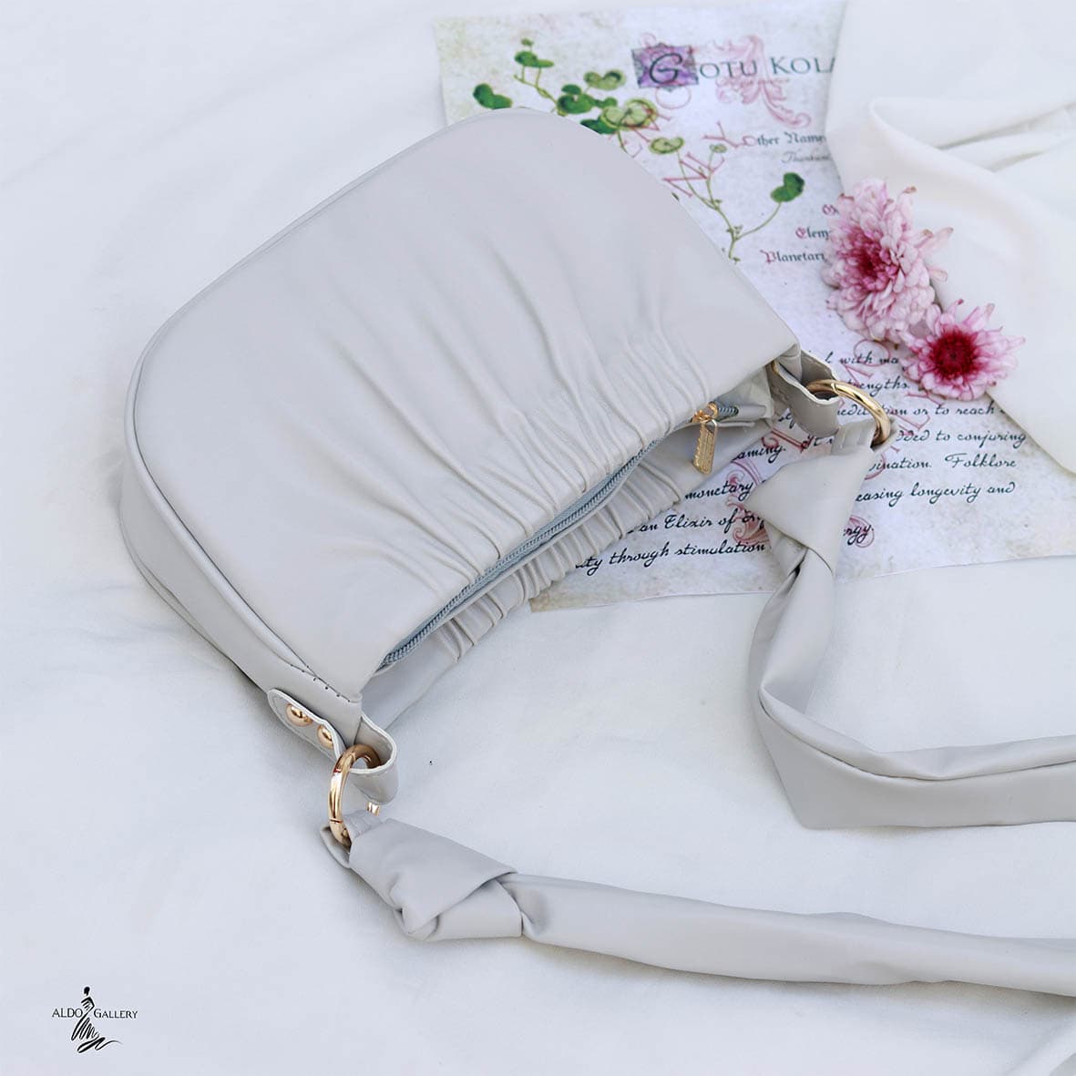 کیف دوشی دومینیک — تصویر ۳